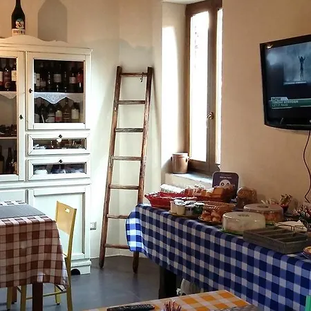 San Pietro 住宿加早餐酒店 Serramezzana